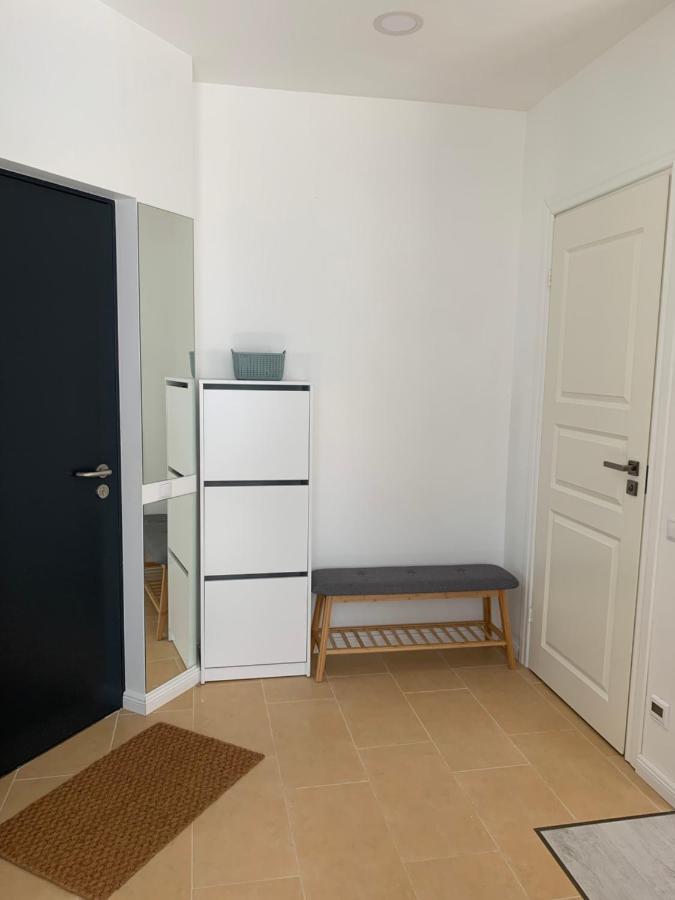 Brand New Well Planned Small Apartment Riga Bagian luar foto